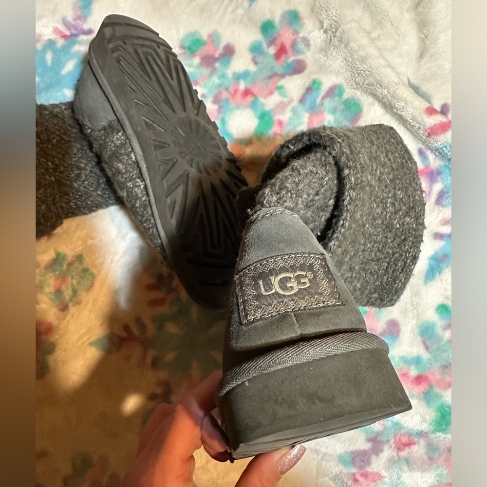 UGG boots women’s 7(US) - Picture 3 of 10